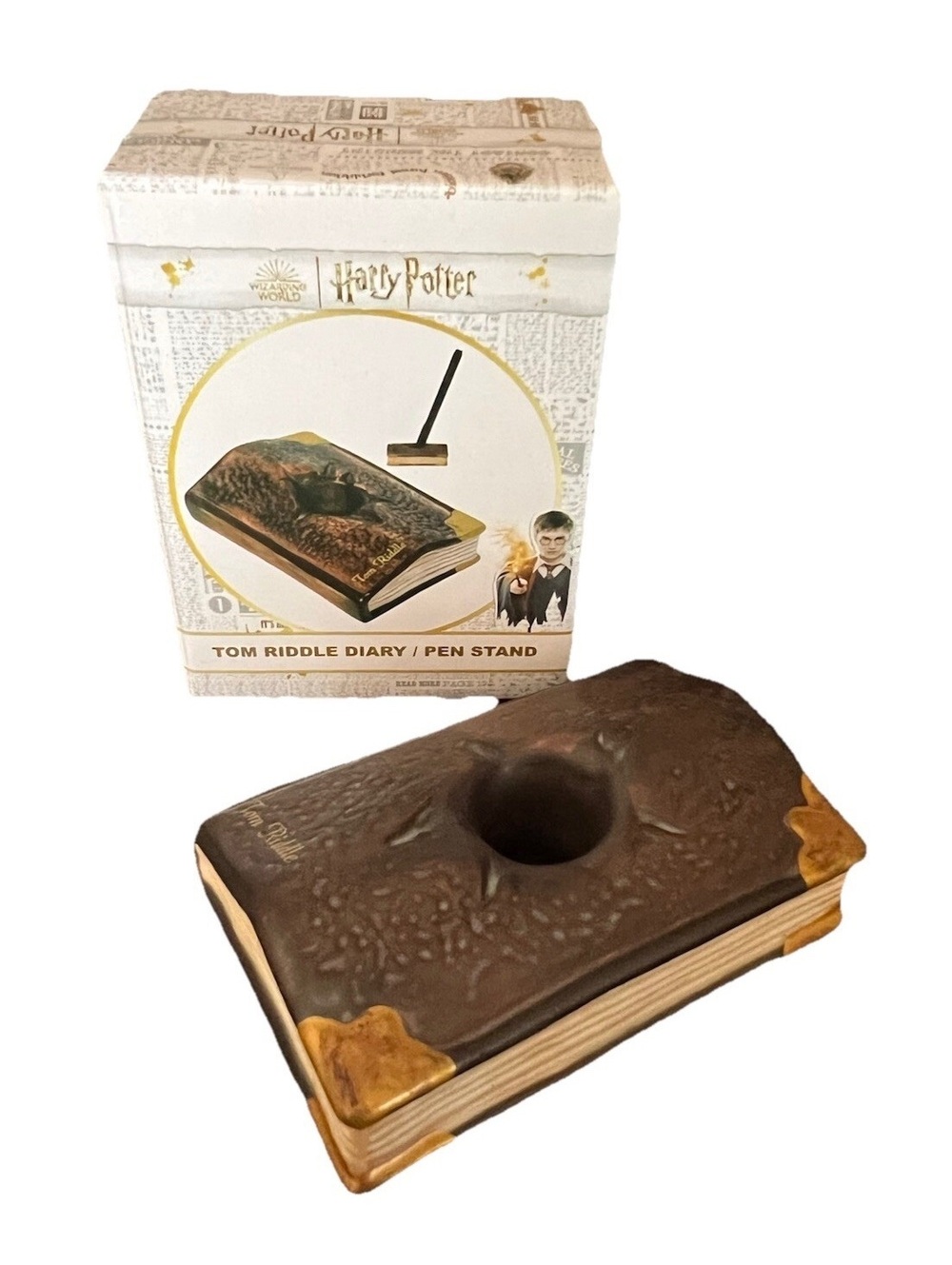 Harry Potter Tom Riddle’s Diary Pen Stand by Sun Art New